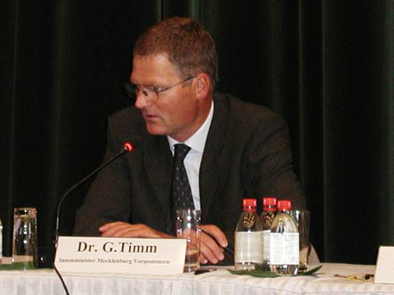 Interkulturelle Woche Schwerin innenminister_timm.jpg