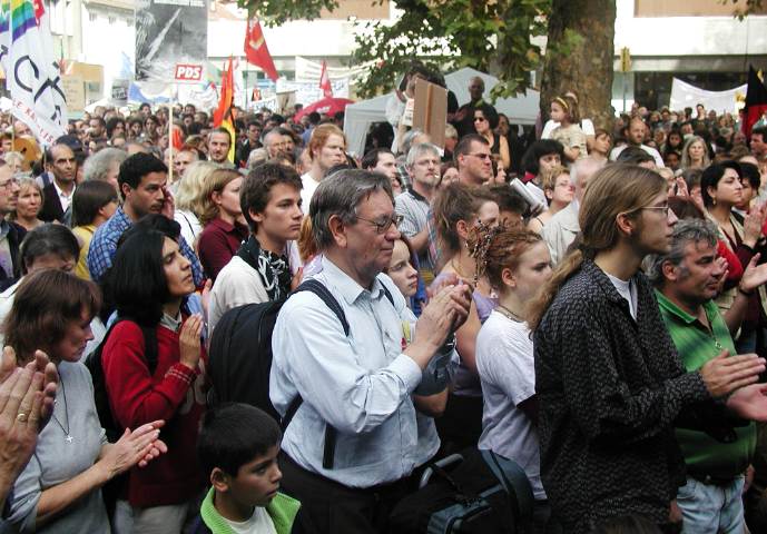 Friedensinitiative Main-Taunus 2001 in Stuttgart  frieden5.jpg