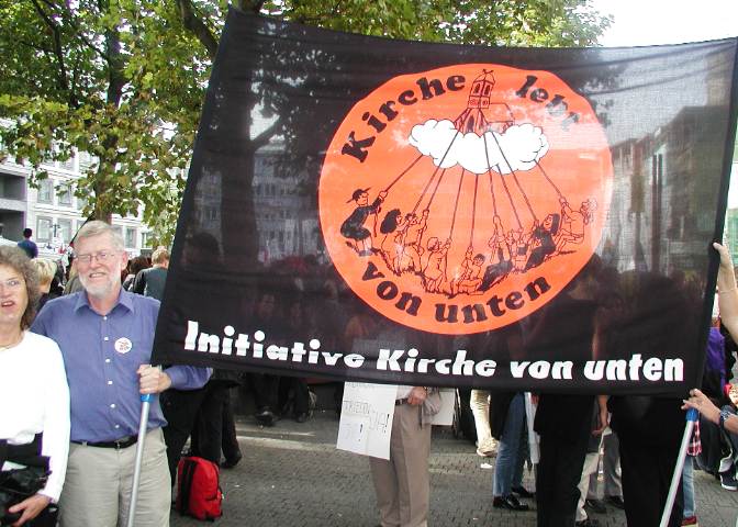 Friedensinitiative Main-Taunus 2001 in Stuttgart  kircheunten12.jpg